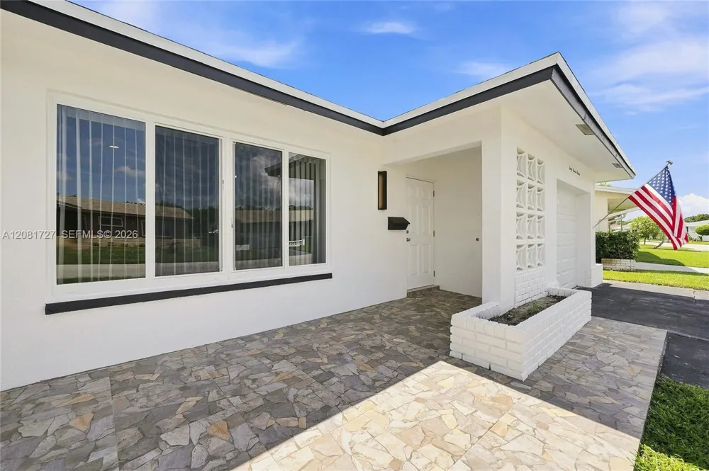 4716 NW 48th Ave Tamarac, FL 33319