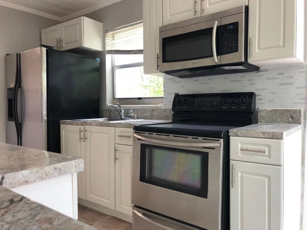 1069 W 30TH STREET #6 Riviera Beach, FL 33404