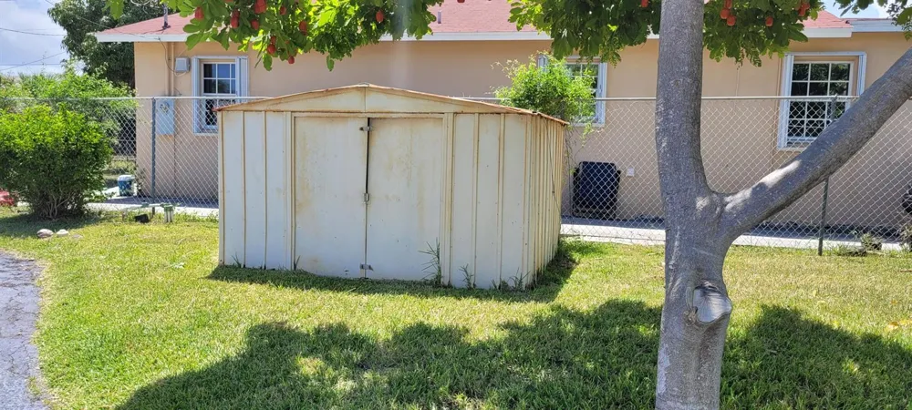 1069 W 30TH STREET #6 Riviera Beach, FL 33404