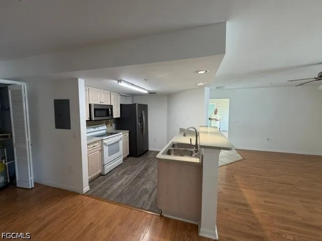 Four Mile Cove Parkway #824 Cape Coral, FL 33990