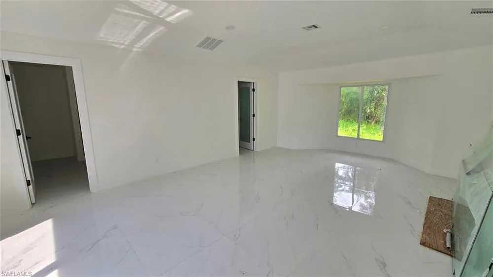 3689 Liberty Square Fort Myers, FL 33908