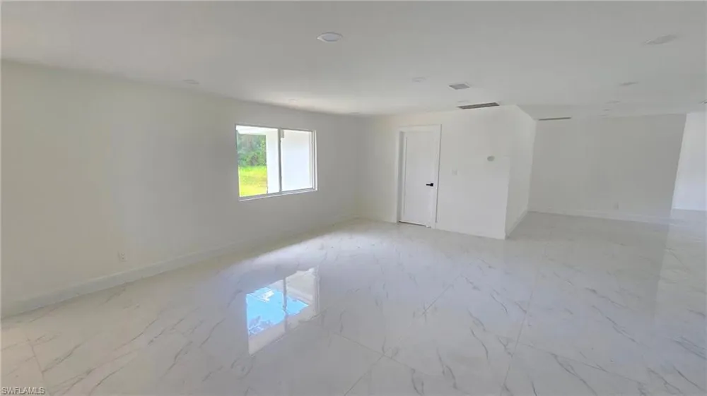 3689 Liberty Square Fort Myers, FL 33908
