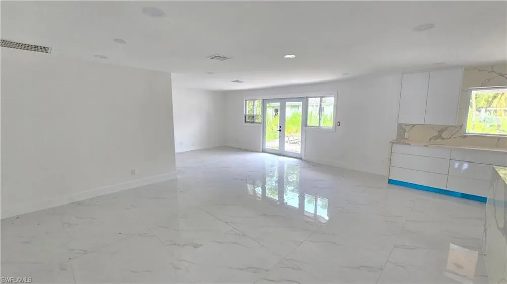 3689 Liberty Square Fort Myers, FL 33908