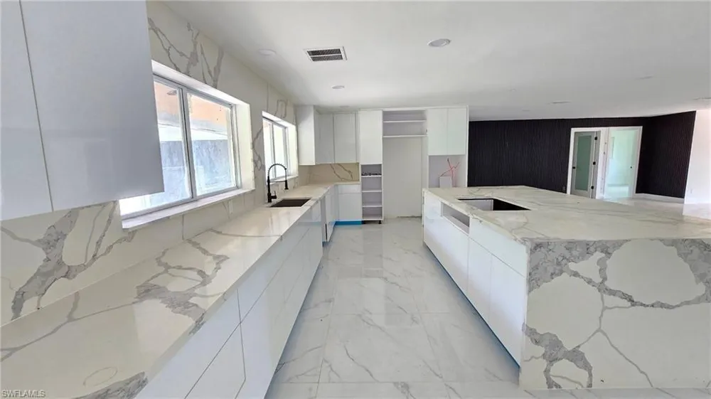 3689 Liberty Square Fort Myers, FL 33908