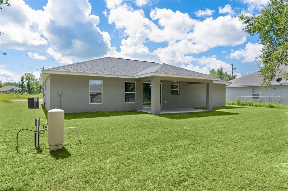 194 MALAUKA RUN Ocklawaha, FL 32179