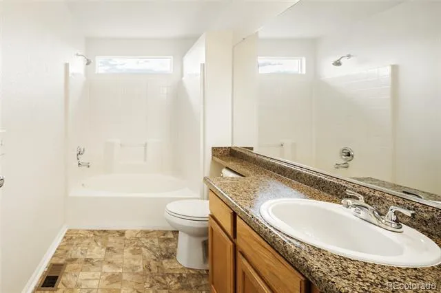 19926 E 40th Place Denver, CO 80249