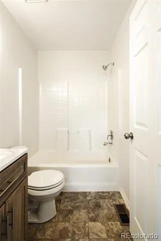 19926 E 40th Place Denver, CO 80249
