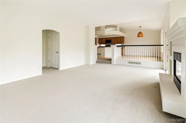 19926 E 40th Place Denver, CO 80249