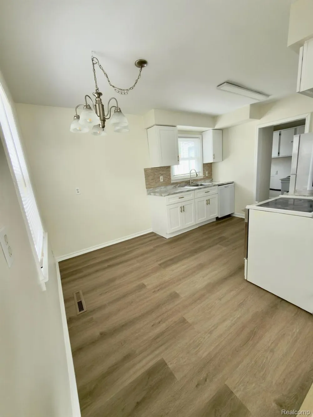 29814 Dover Street Garden City City, MI 48135
