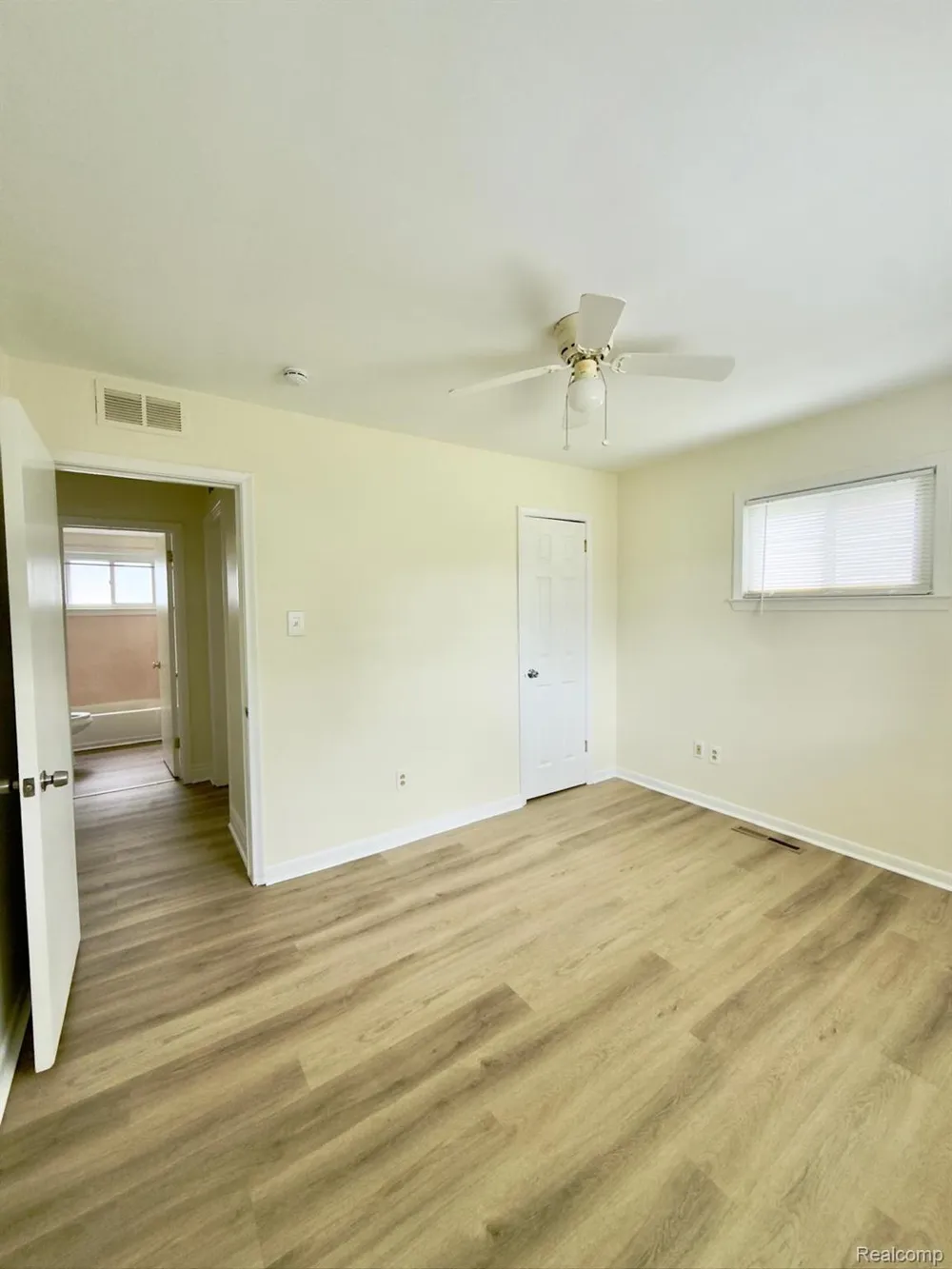 29814 Dover Street Garden City City, MI 48135