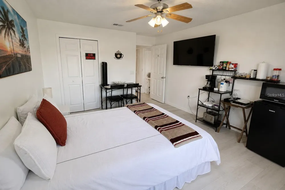 984 DERBYSHIRE DRIVE Kissimmee, FL 34758