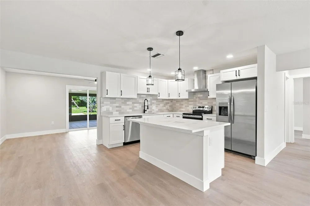 216 23RD STREET E Bradenton, FL 34208
