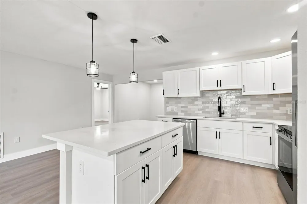 216 23RD STREET E Bradenton, FL 34208