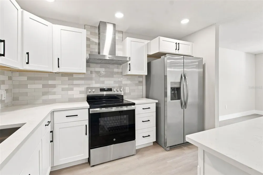 216 23RD STREET E Bradenton, FL 34208
