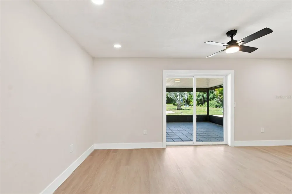 216 23RD STREET E Bradenton, FL 34208
