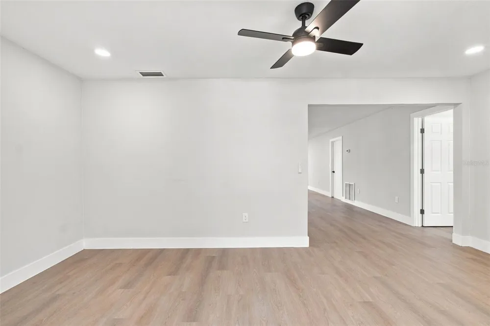216 23RD STREET E Bradenton, FL 34208