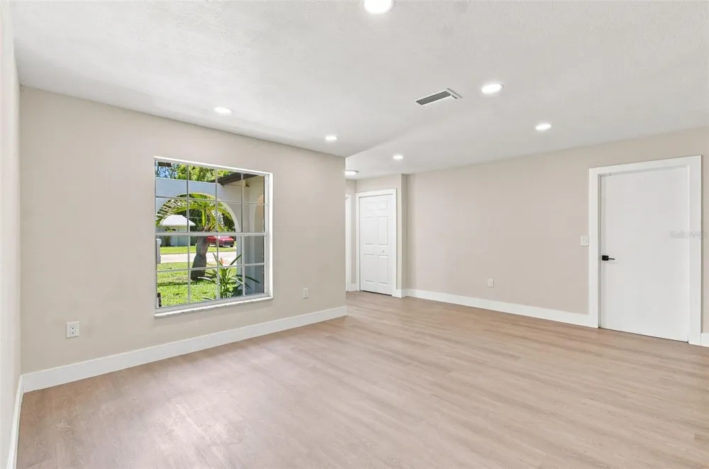 216 23RD STREET E Bradenton, FL 34208