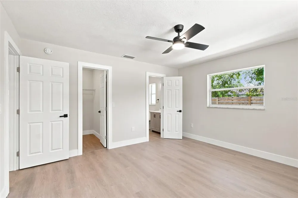 216 23RD STREET E Bradenton, FL 34208