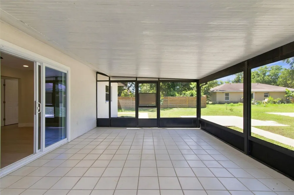 216 23RD STREET E Bradenton, FL 34208