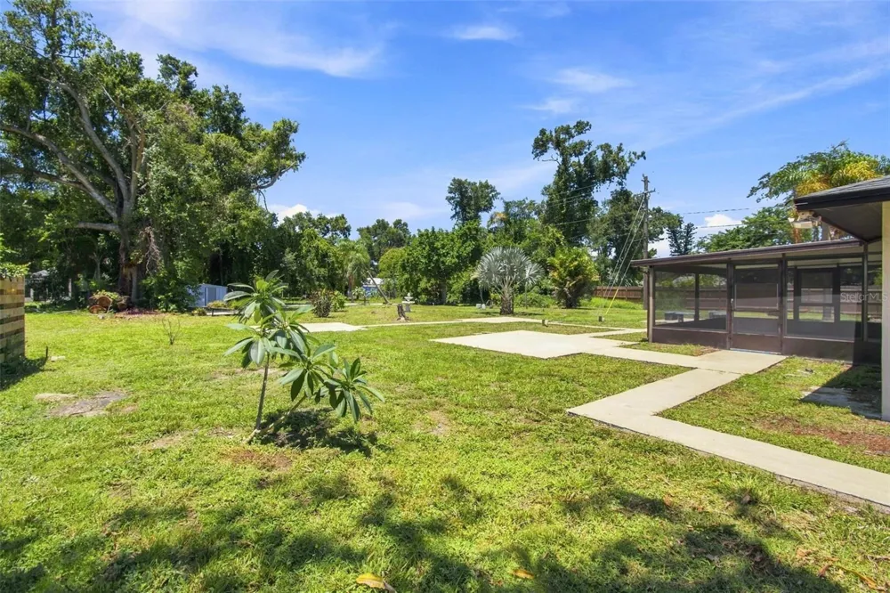 216 23RD STREET E Bradenton, FL 34208