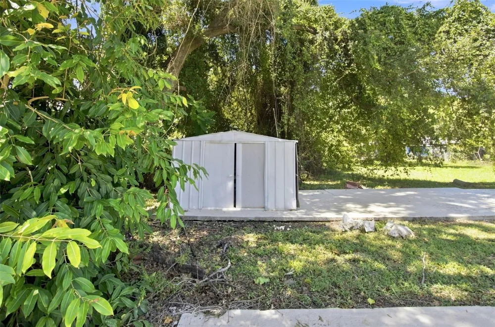 216 23RD STREET E Bradenton, FL 34208