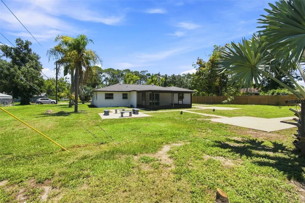 216 23RD STREET E Bradenton, FL 34208