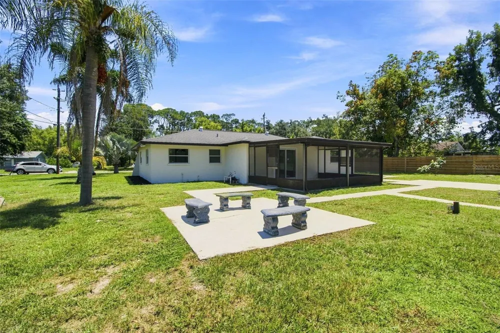 216 23RD STREET E Bradenton, FL 34208