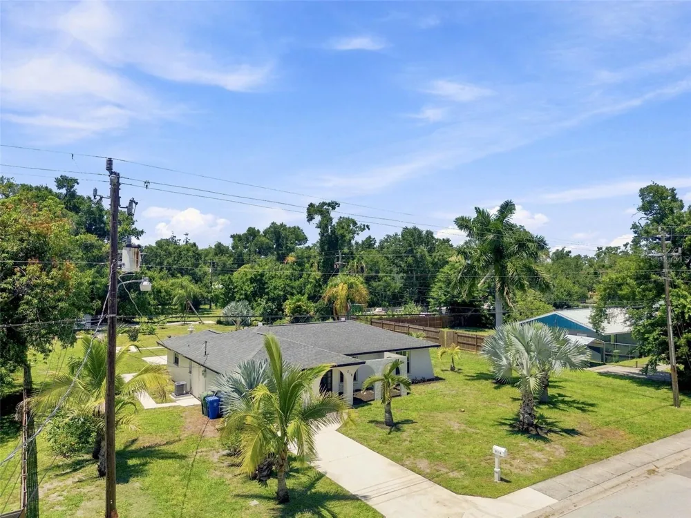 216 23RD STREET E Bradenton, FL 34208