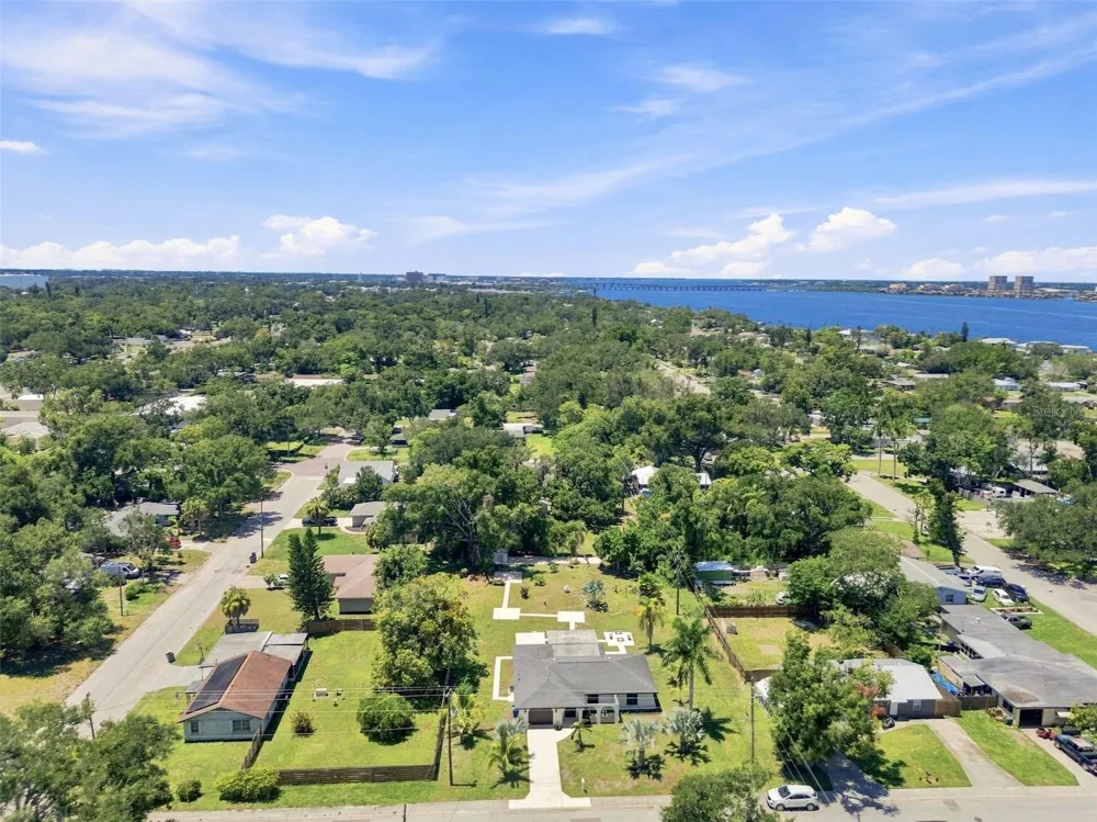 216 23RD STREET E Bradenton, FL 34208