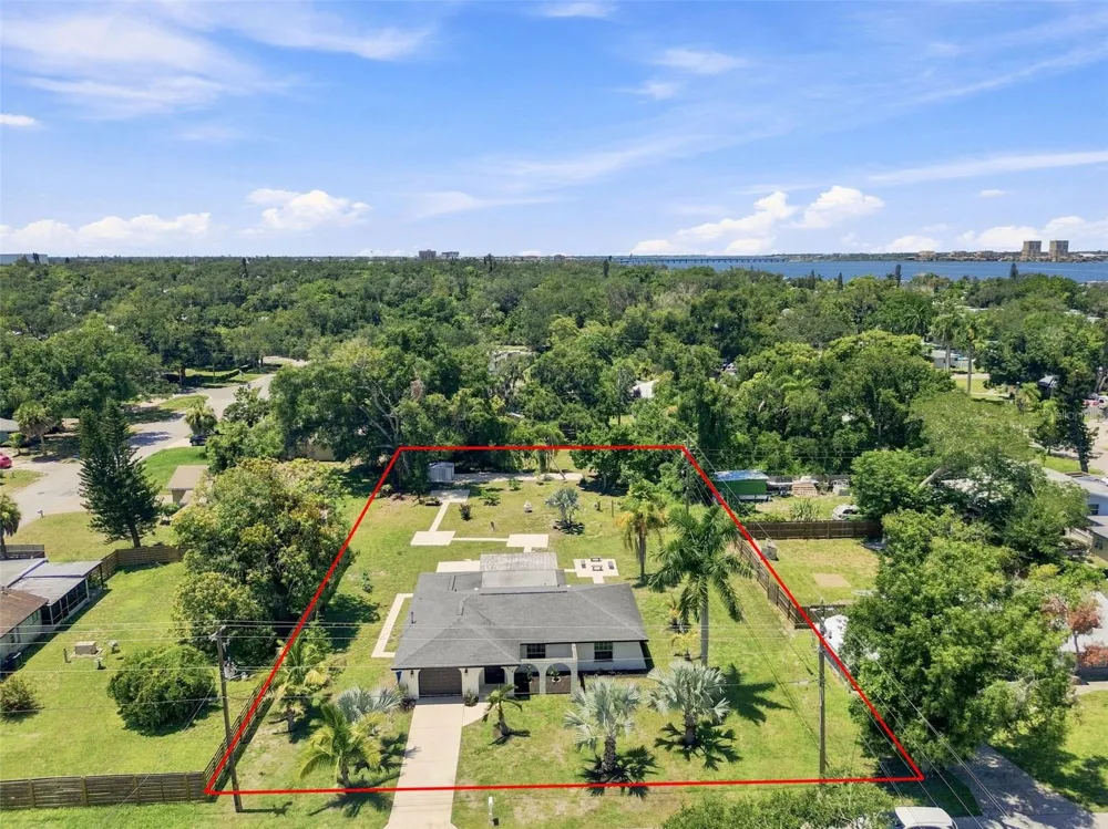 216 23RD STREET E Bradenton, FL 34208