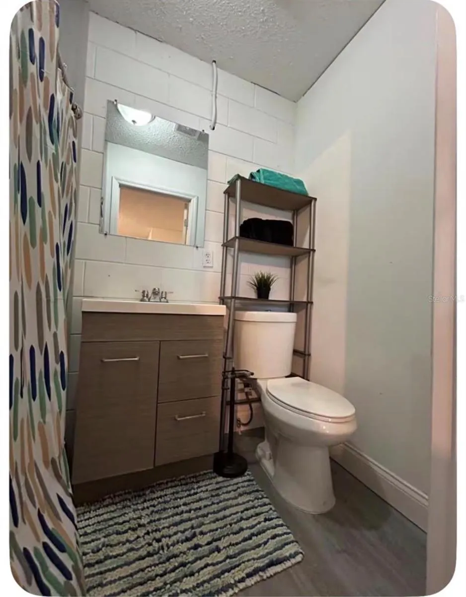 2887 CHARING CROSS WAY #B Orlando, FL 32837