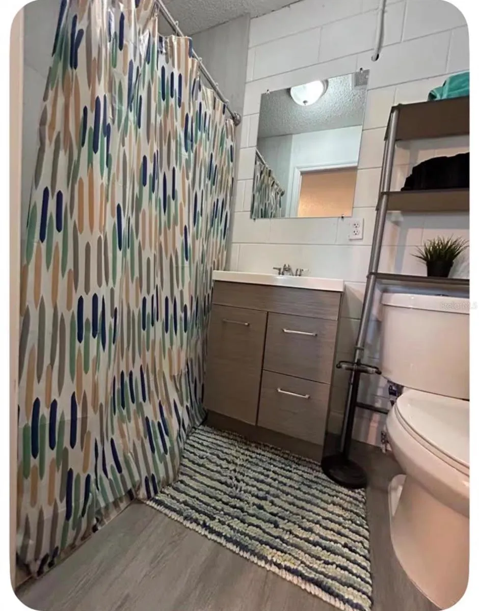 2887 CHARING CROSS WAY #B Orlando, FL 32837