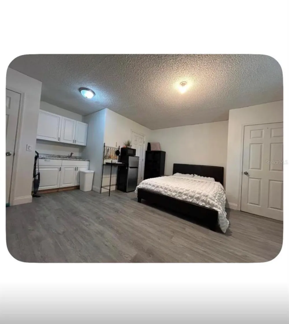 2887 CHARING CROSS WAY #B Orlando, FL 32837