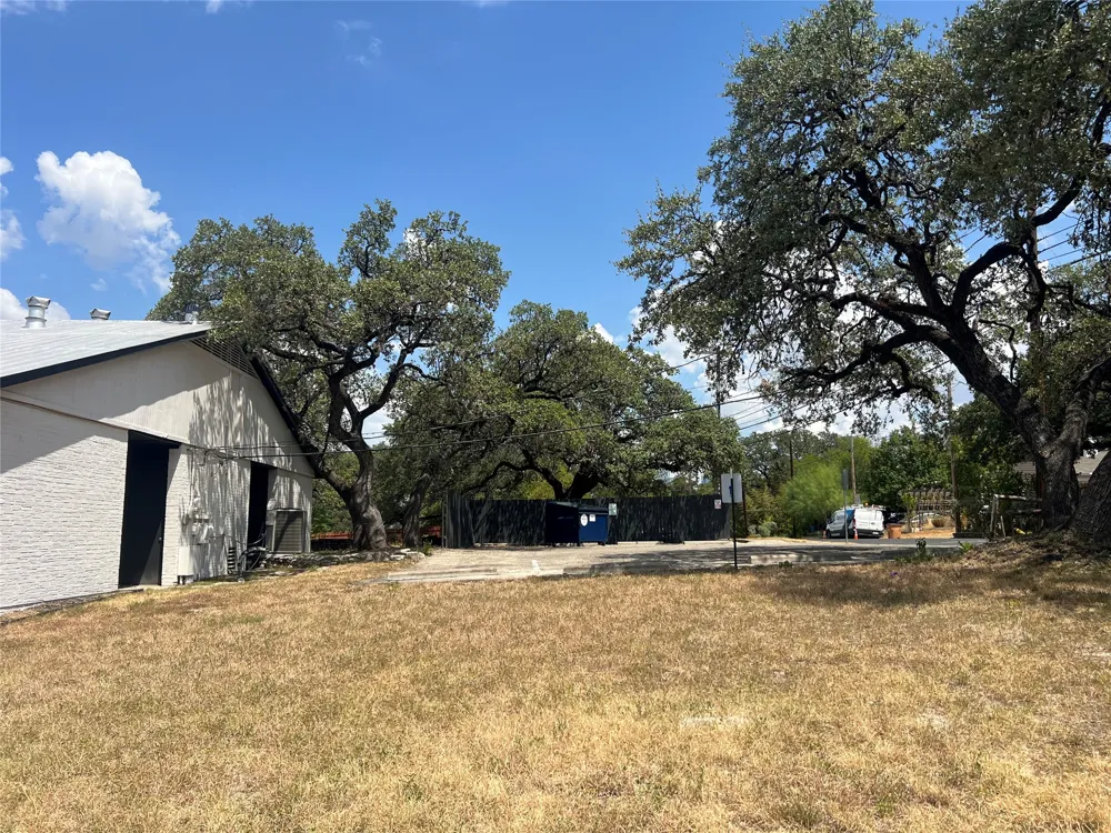 402 West Live Oak Street Austin, TX 78704
