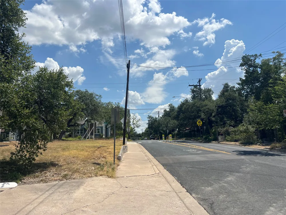 402 West Live Oak Street Austin, TX 78704