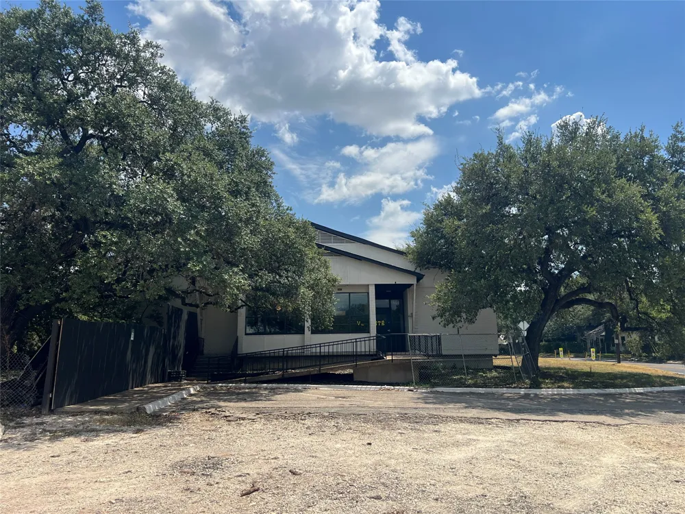 402 West Live Oak Street Austin, TX 78704