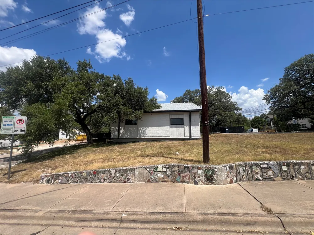 402 West Live Oak Street Austin, TX 78704