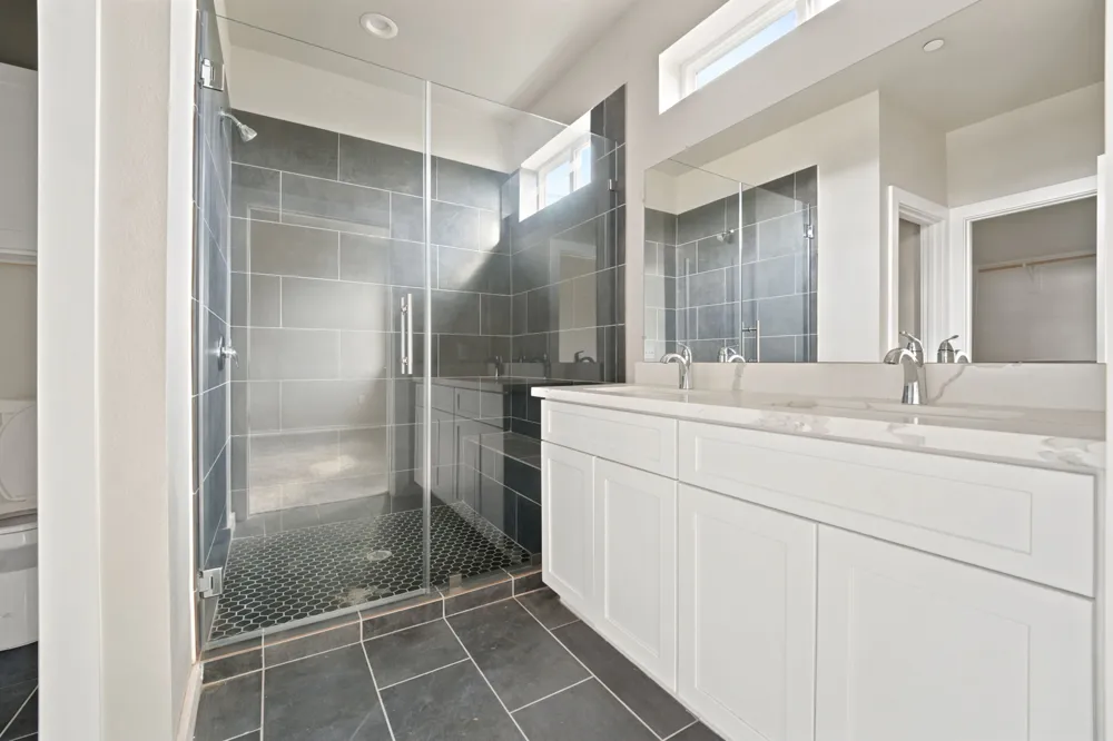 1300 Mckie Drive #33 Austin, TX 78752