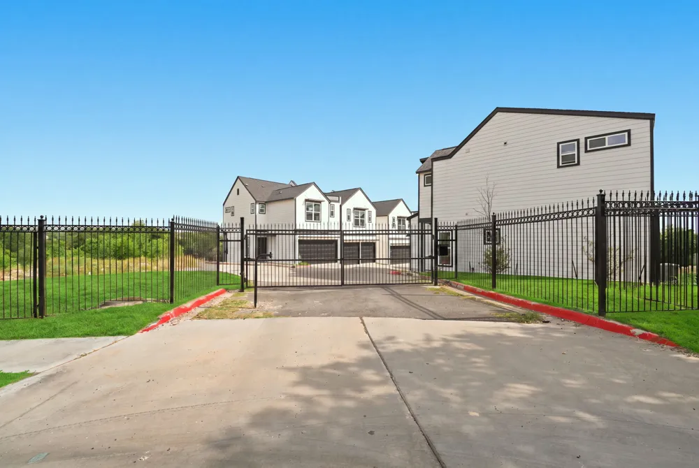 1300 Mckie Drive #33 Austin, TX 78752