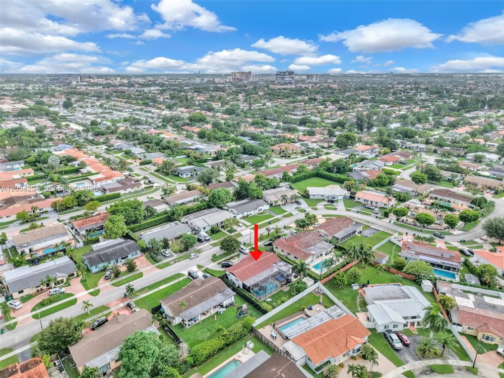 2211 SW 98th Pl Miami, FL 33165