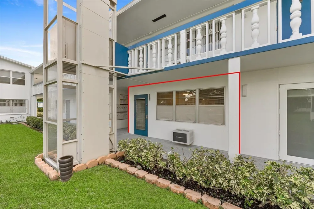 398 Tilford S Deerfield Beach, FL 33442