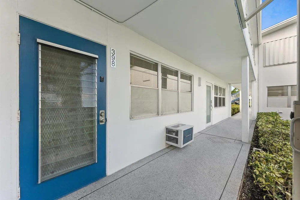 398 Tilford S Deerfield Beach, FL 33442