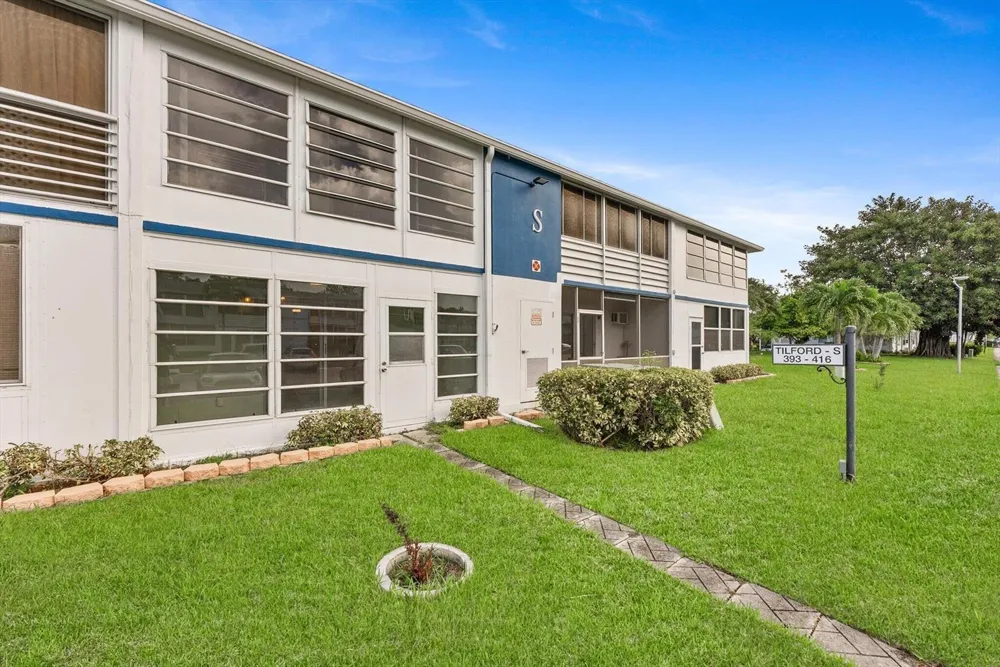398 Tilford S Deerfield Beach, FL 33442