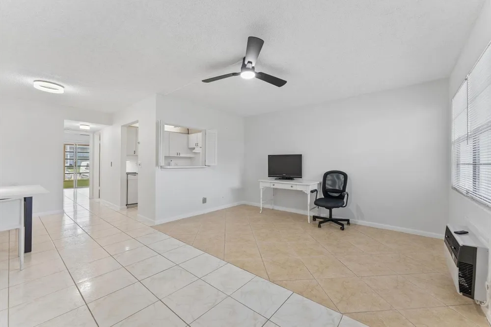 398 Tilford S Deerfield Beach, FL 33442
