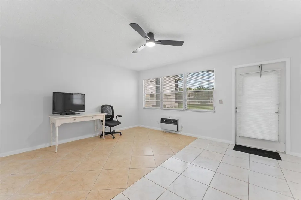 398 Tilford S Deerfield Beach, FL 33442