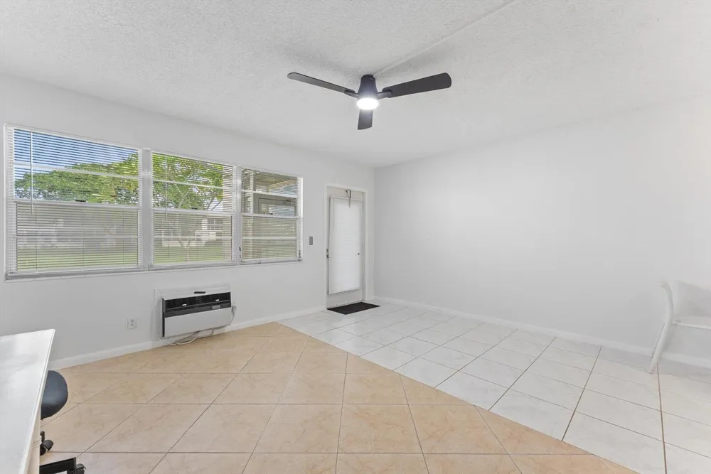 398 Tilford S Deerfield Beach, FL 33442