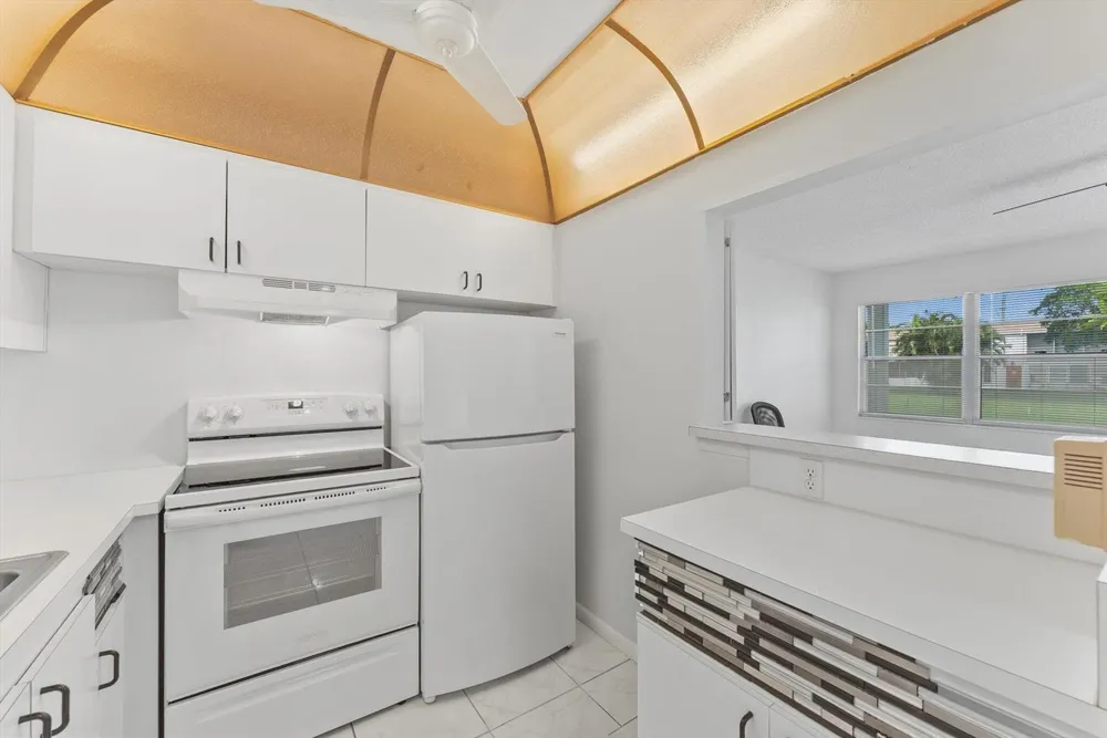 398 Tilford S Deerfield Beach, FL 33442