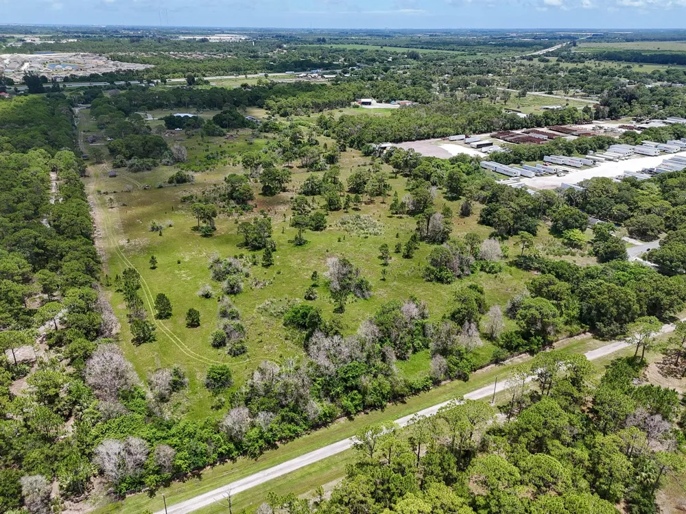 425 FFA ROAD Fort Pierce, FL 34945