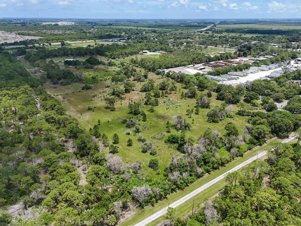 425 FFA ROAD Fort Pierce, FL 34945