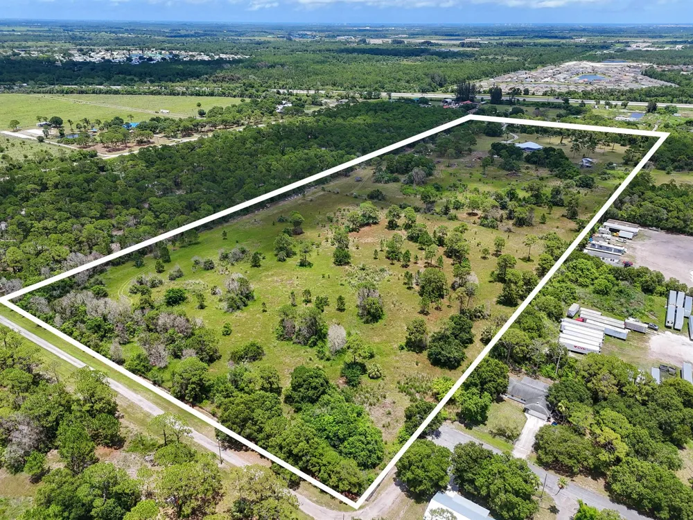 425 FFA ROAD Fort Pierce, FL 34945